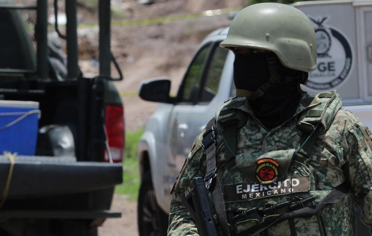 Era de la Lázaro Cárdenas el hombre encontrado asesinado y esposado en Las Coloradas de Culiacán