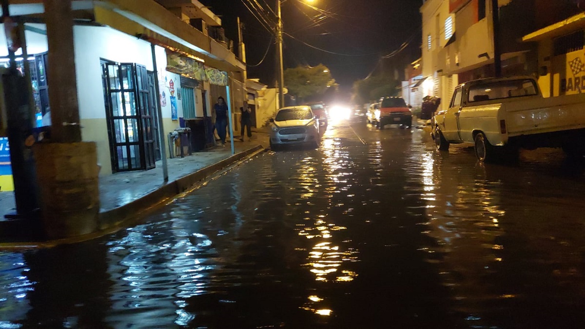 Lluvias no sólo dejaron apagones en Mazatlán, también afectaciones al agua potable