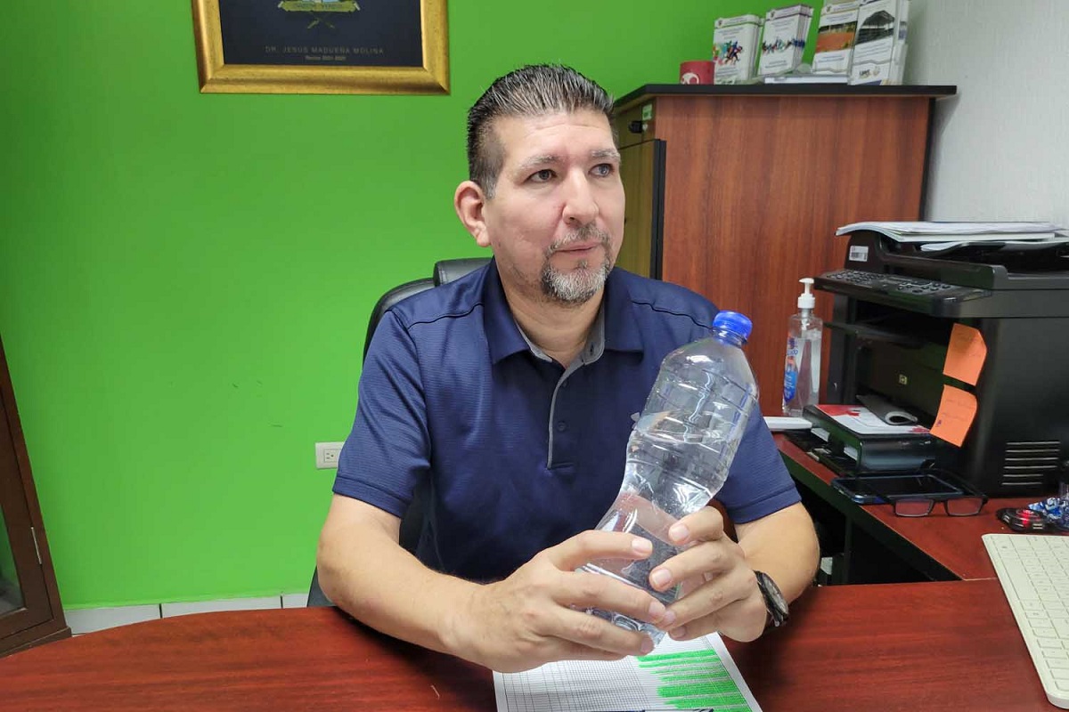 Necesario hidratarse bien antes, durante y después de tener actividad física, advierte especialista de la UAS