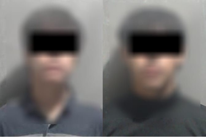 Dos jovencitos asaltan con una subametralladora UZI de plástico y son detenidos, en Culiacán