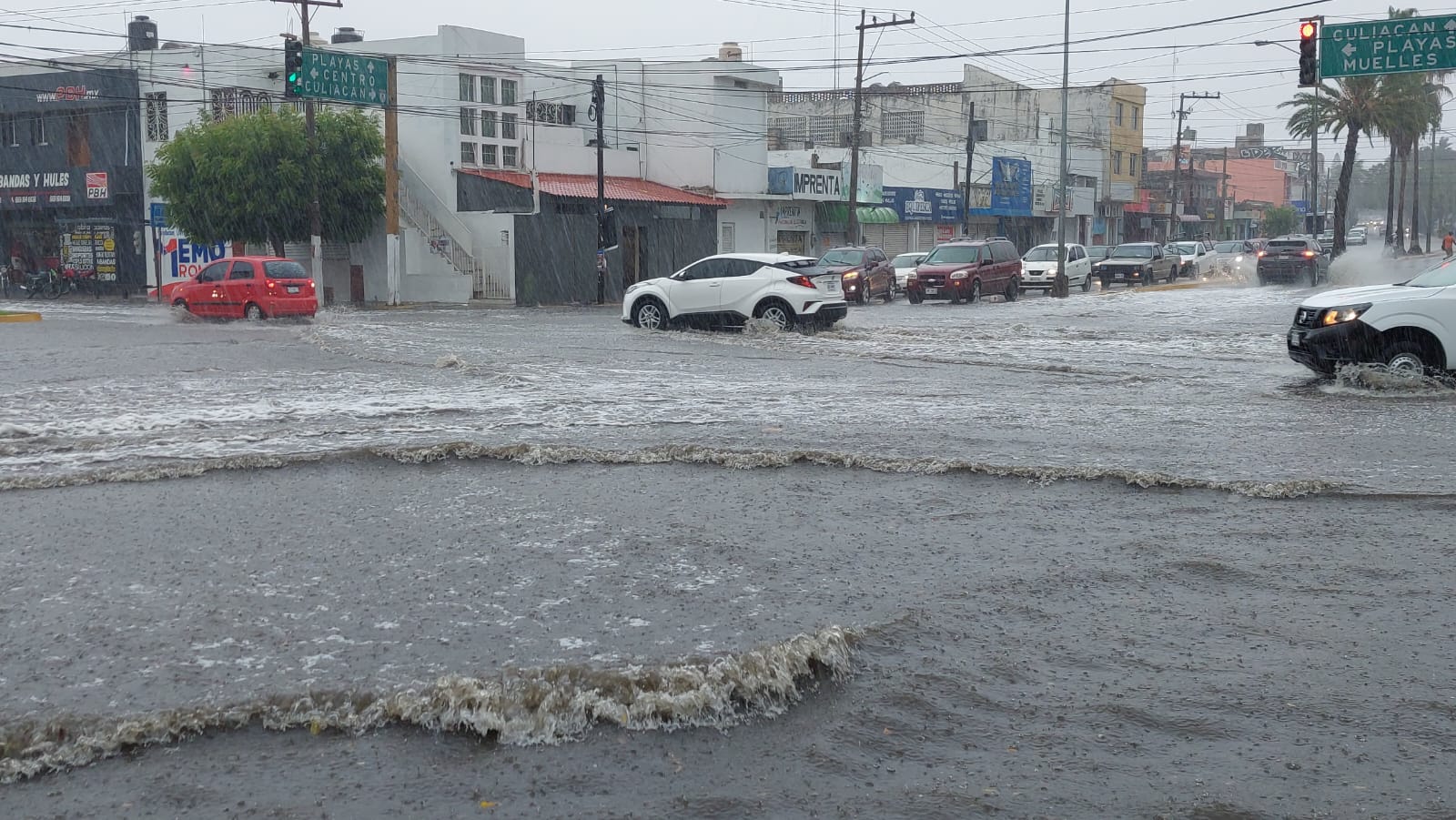 Rebosamientos en Mazatlán serán ‘inevitables’ mientras no haya drenaje pluvial aparte; asegura alcalde