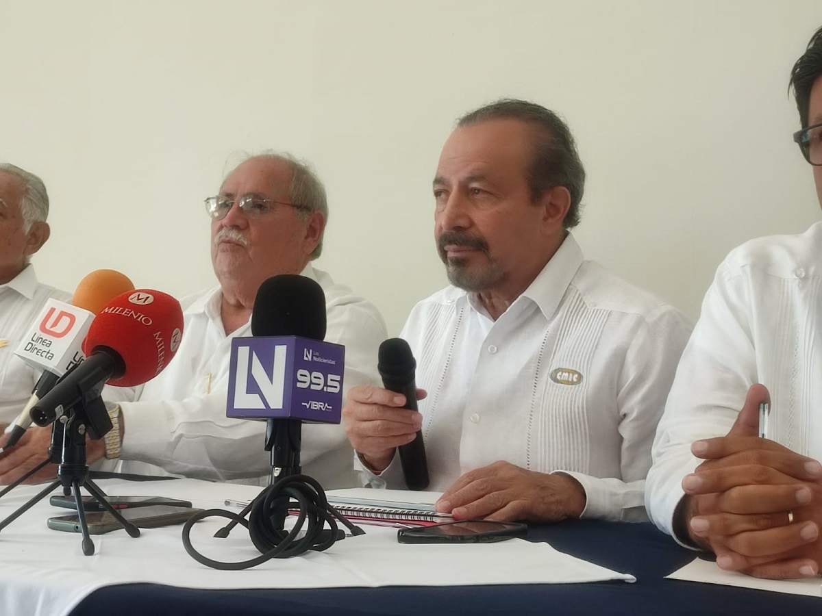 Tren Maya, AIFA y Dos Bocas no debieron ser de seguridad nacional por AMLO, señala la CMIC en México