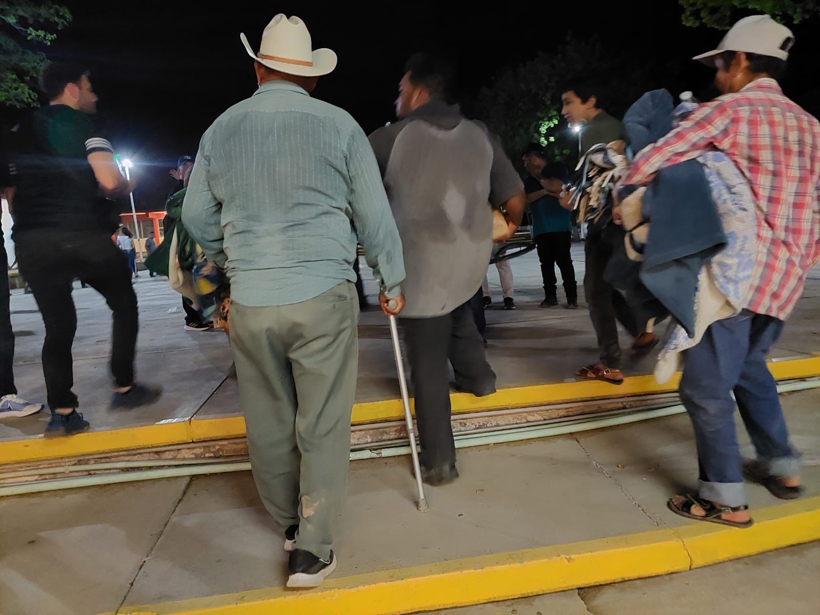 Con lo que traían puesto, llegan a Guamúchil desplazados tras hechos violentos en Sinaloa Municipio