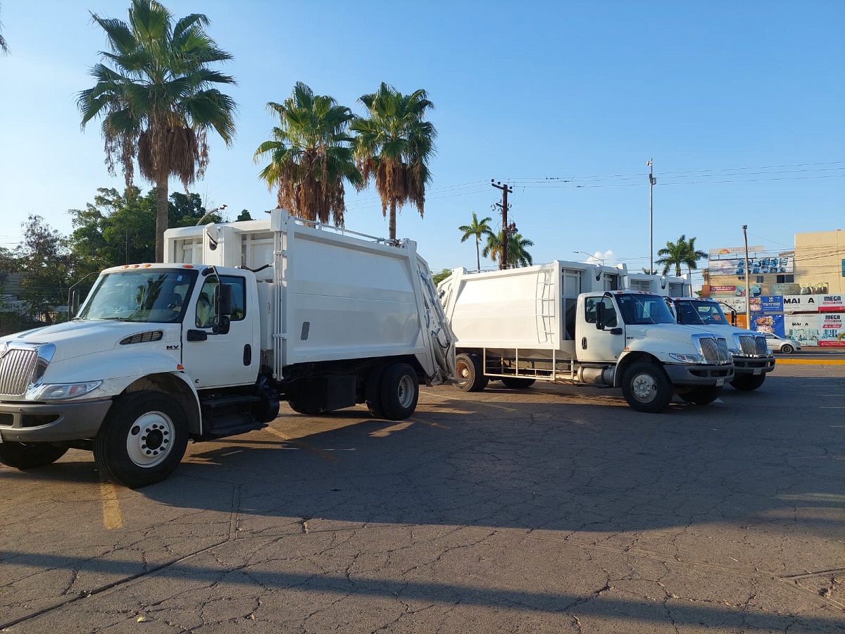 Llegan nuevos camiones que rentaron para la recolección de basura en Ahome