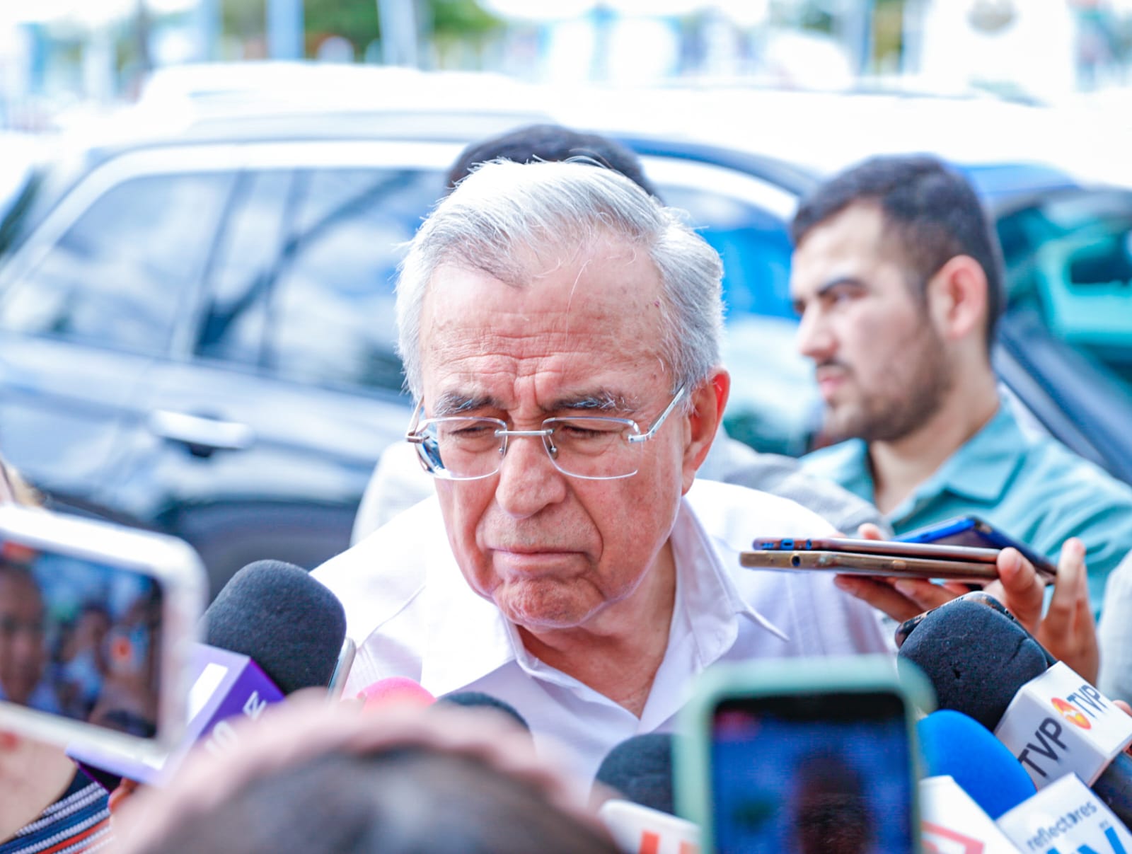 “No hubo enfrentamiento, ninguna bala tirada”: Rocha tras bloqueos; no cancela su gira por Navolato