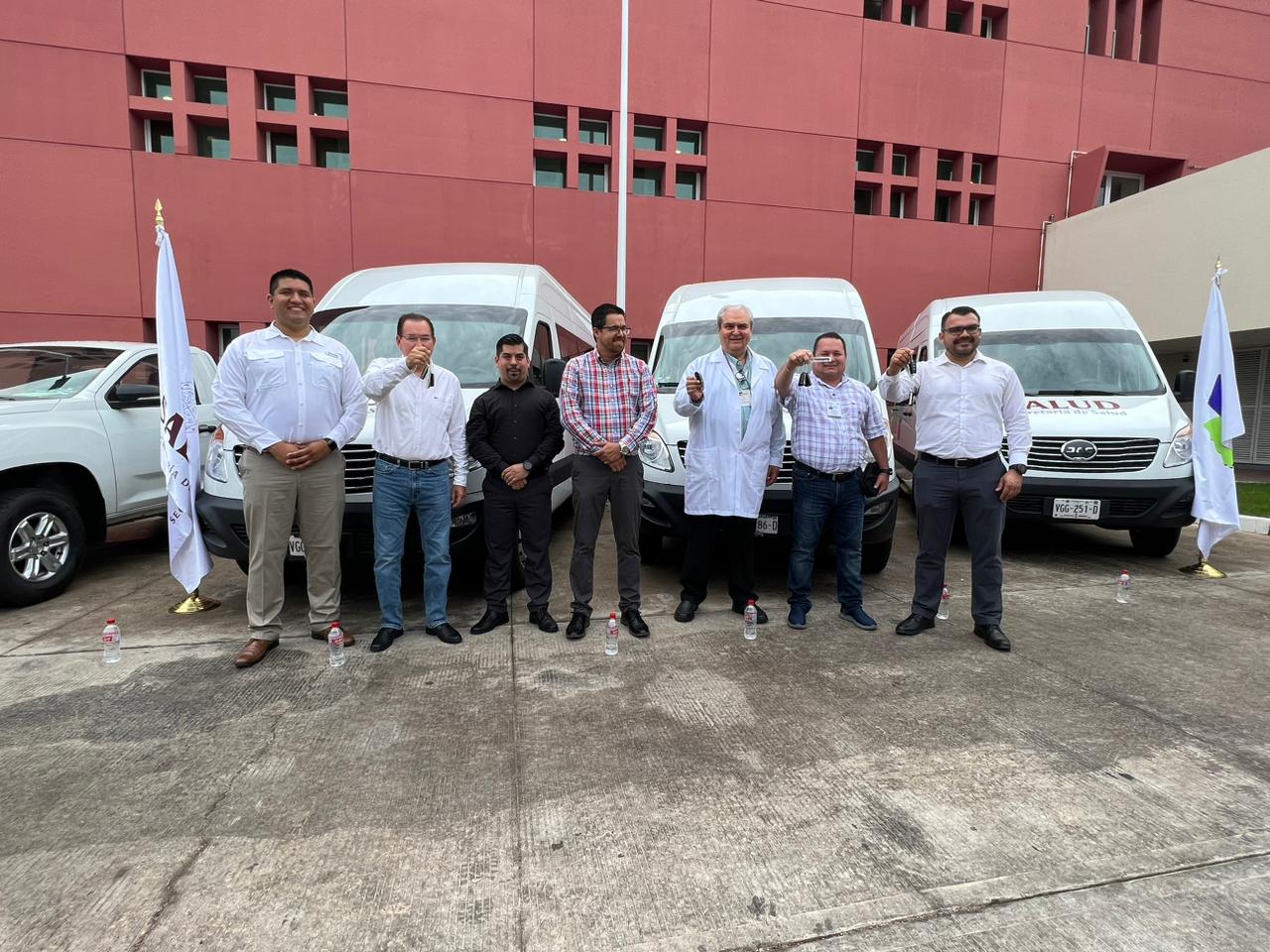 SSA entrega cuatro vehículos nuevos para combatir el dengue en Sinaloa