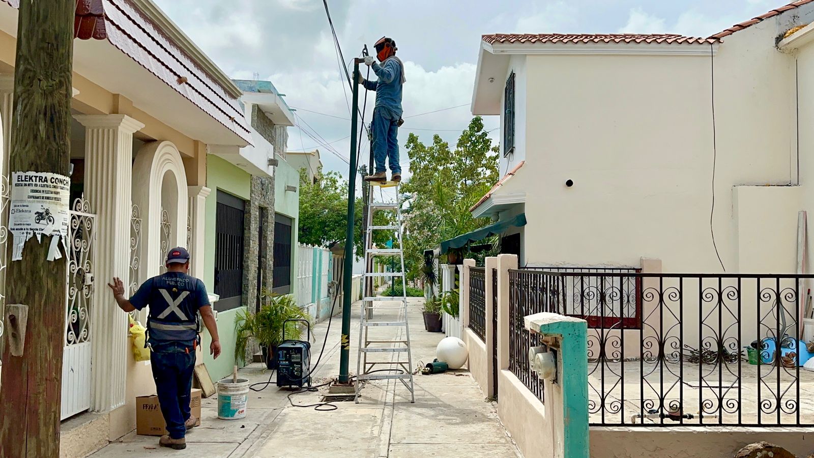 Andadores de diez colonias de Mazatlán tendrán un nuevo alumbrado público con lámparas LED