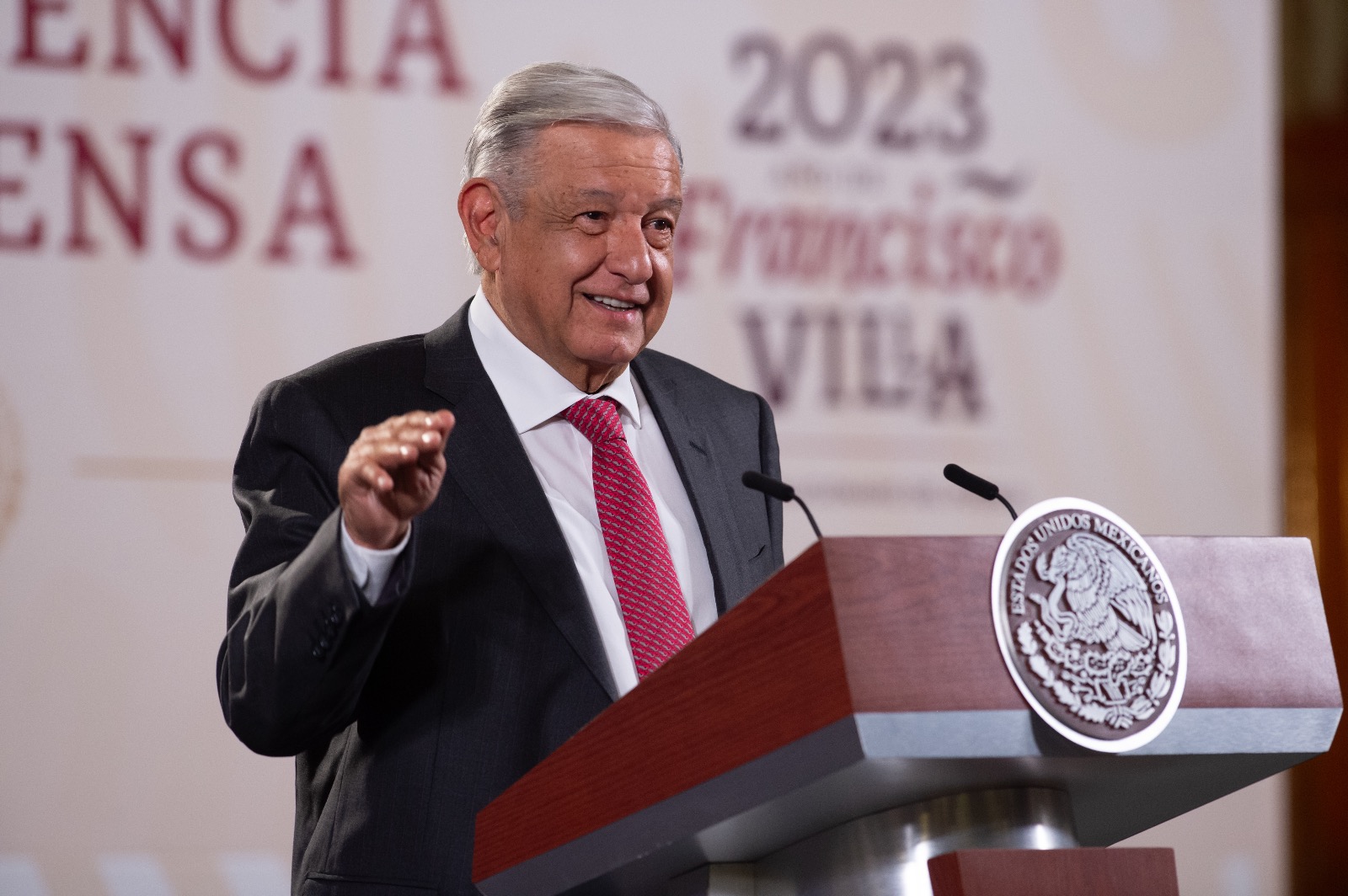 ‘Los adversarios se portan bien’, AMLO dice no temer por su seguridad y su conciencia está tranquila