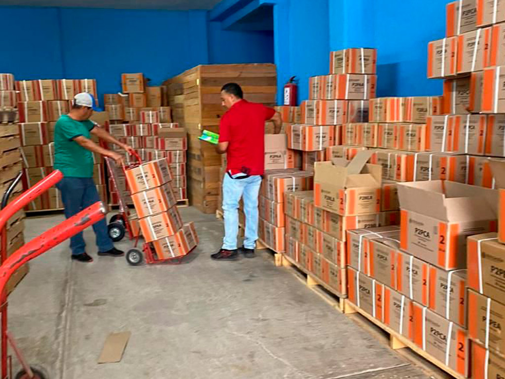 Con todo y polémica, arranca la distribución de libros de texto en la región del Évora, en Sinaloa