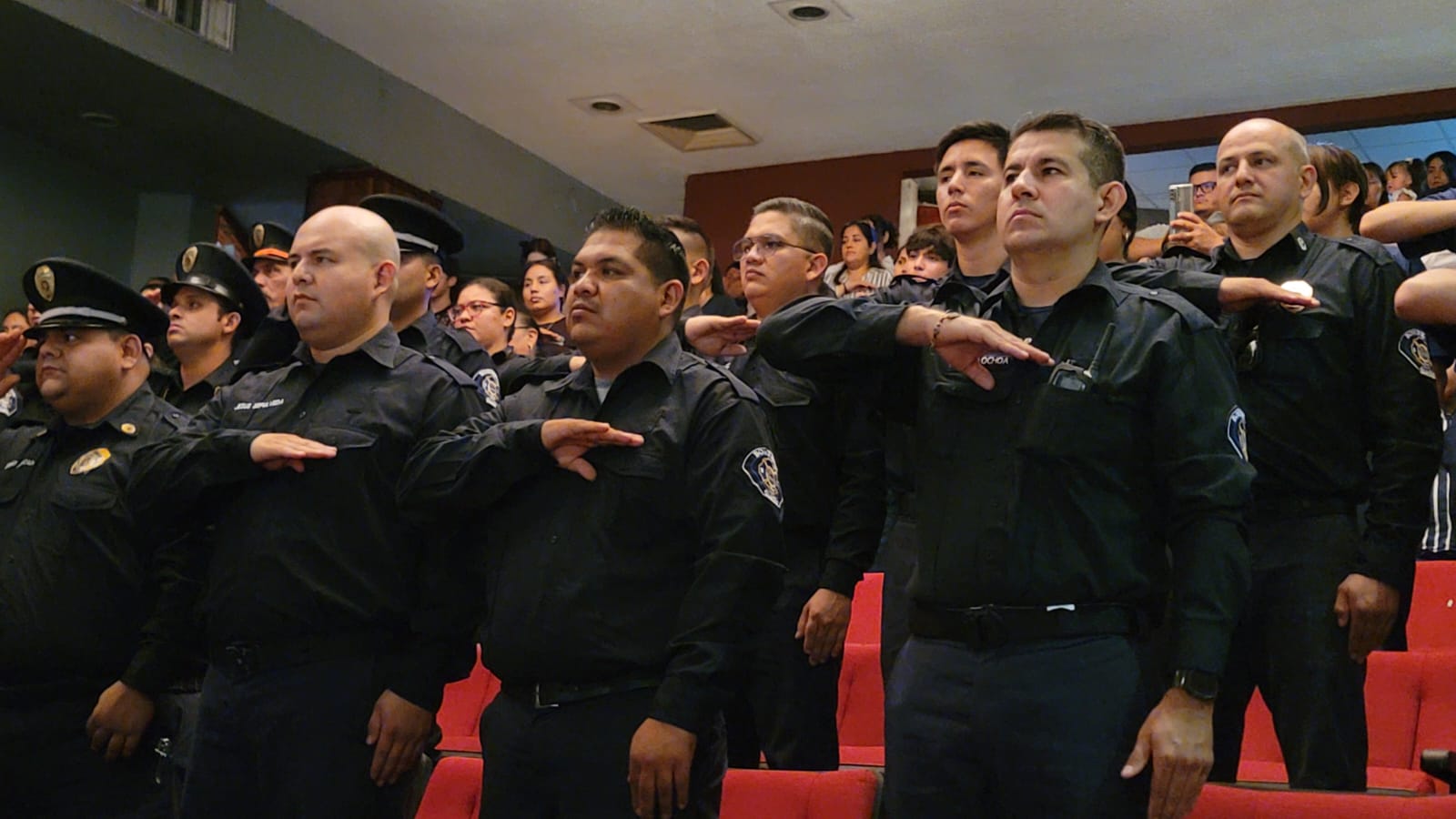 Bomberos Culiacán reconoce y entrega grados a sus elementos en su día