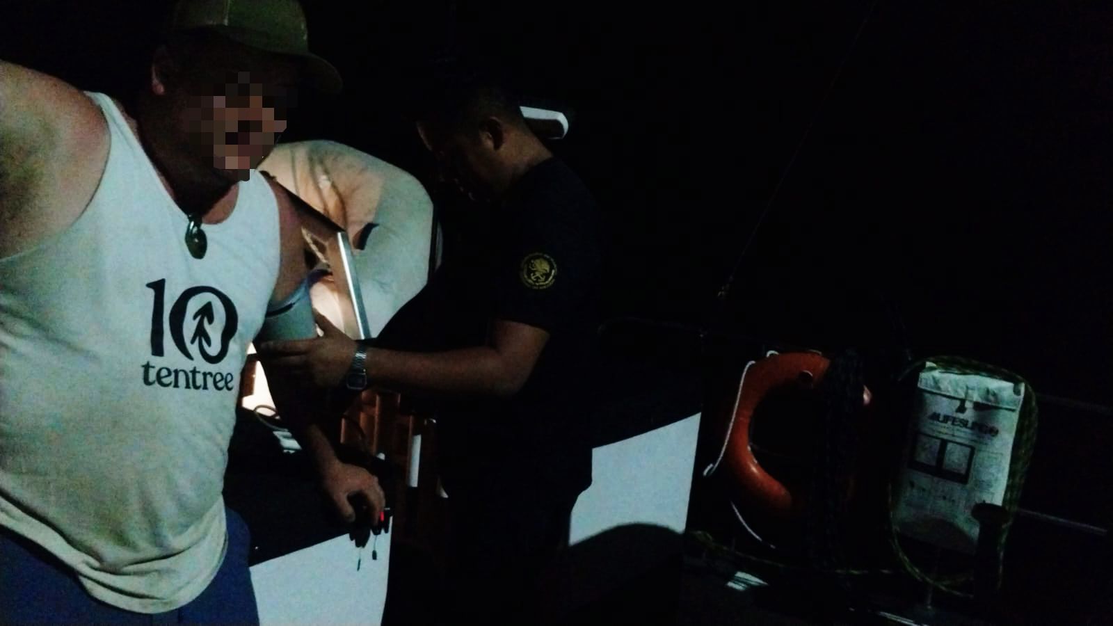 Canadiense es auxiliado por la Semar en las costas sinaloenses; su embarcación sufrió fallas