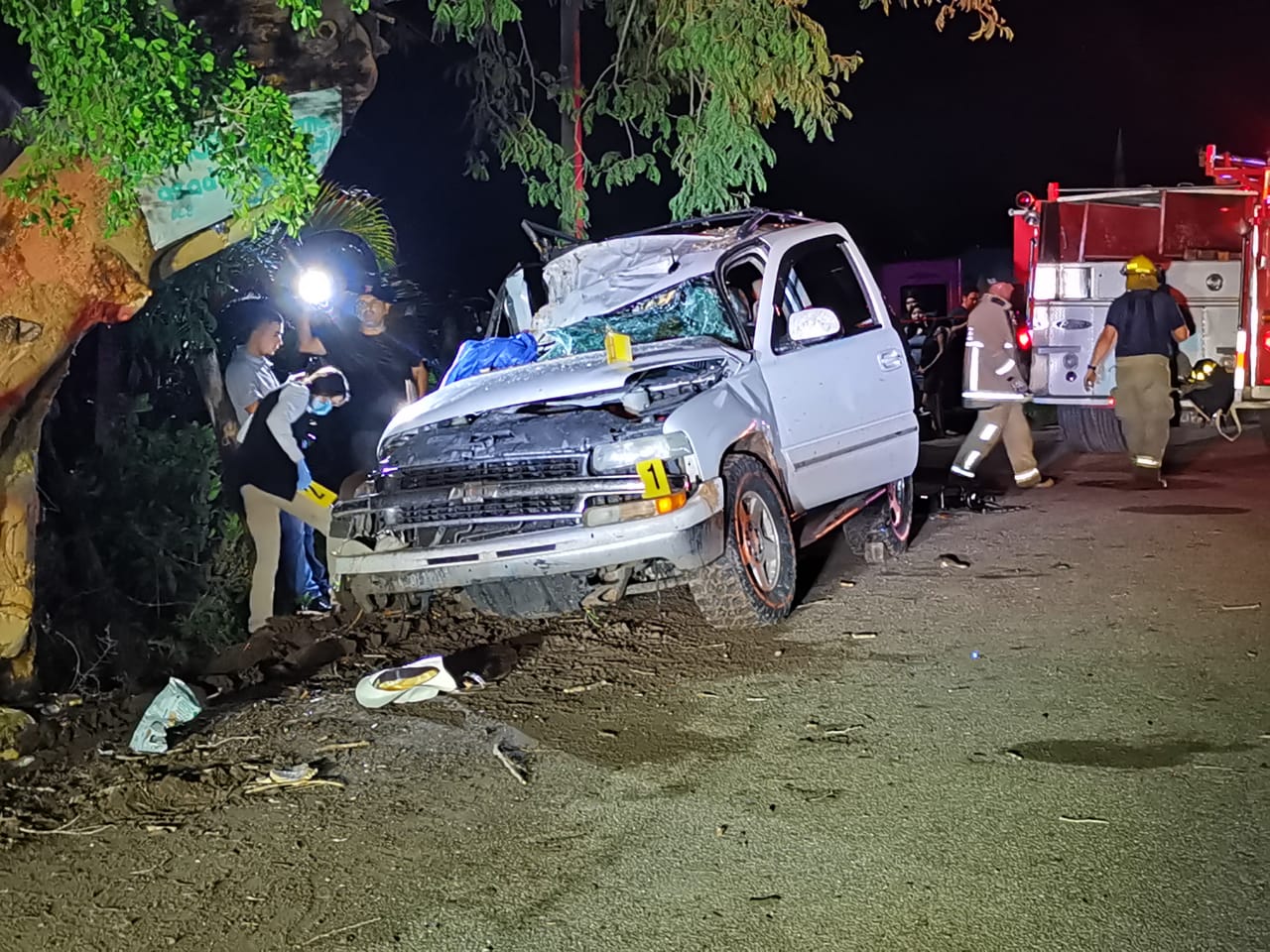 Choque en el ejido Zapotillo, Ahome, deja una joven sin vida y 6 personas más lesionadas