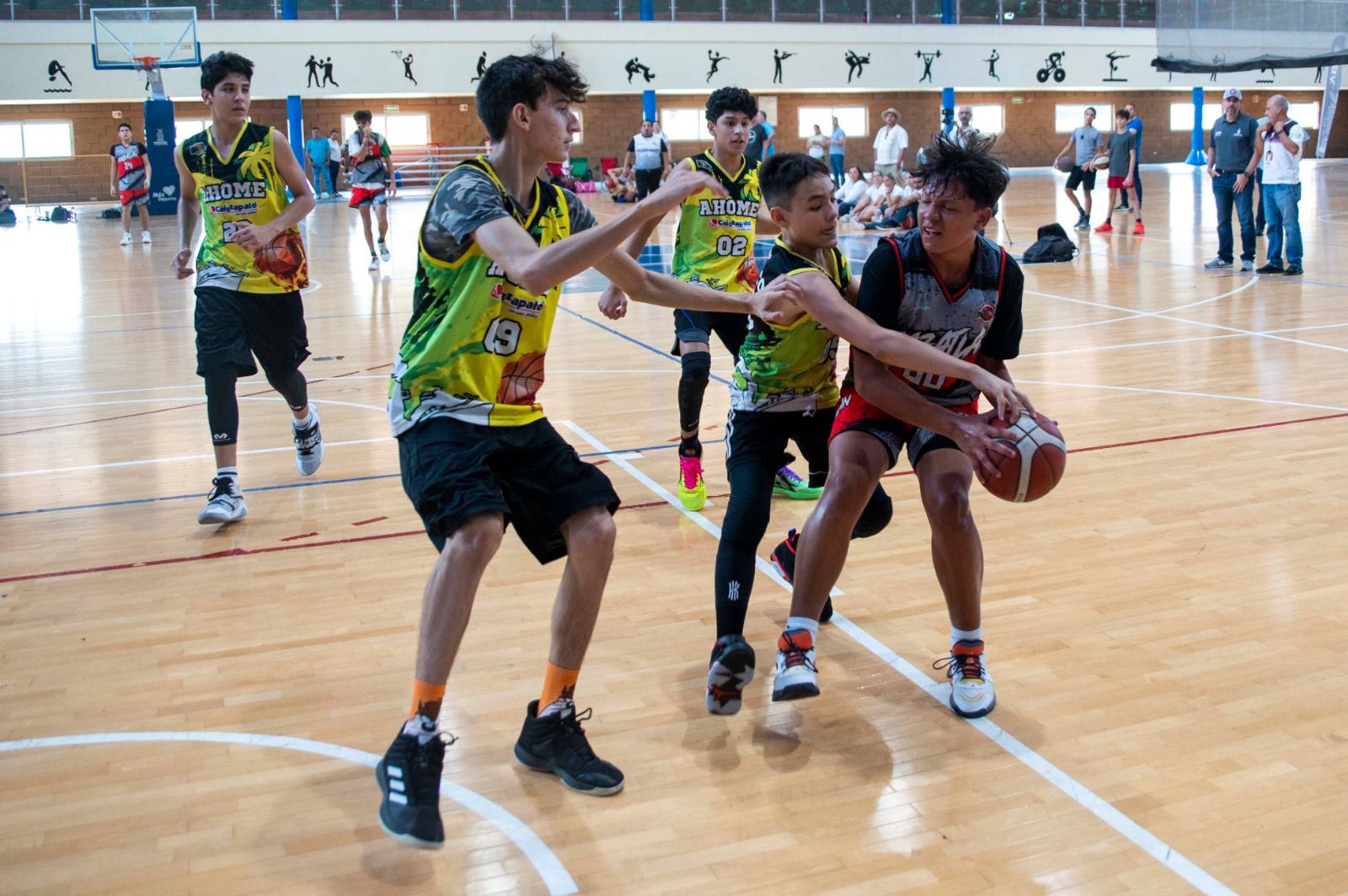 Culiacán y Ahome dominan el Estatal de Basquetbol U14