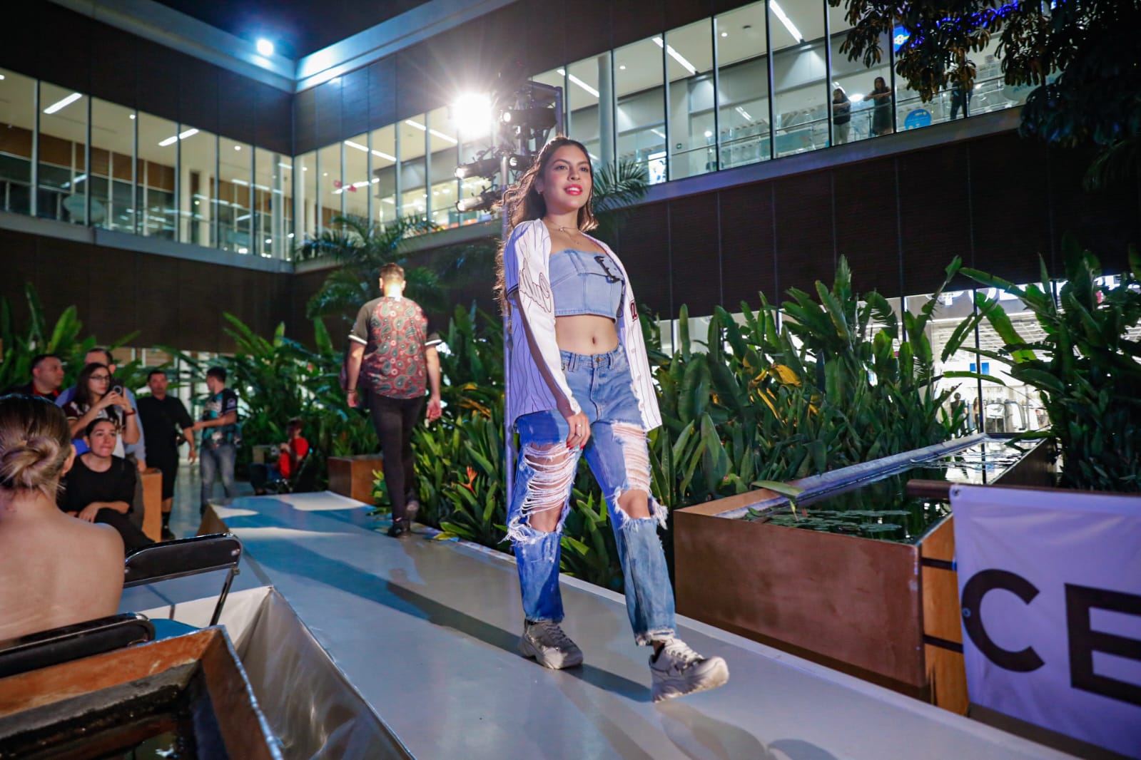 Con el desfile de modas “Ceiba Summer Trends”, celebran el primer aniversario de Plaza Ceiba