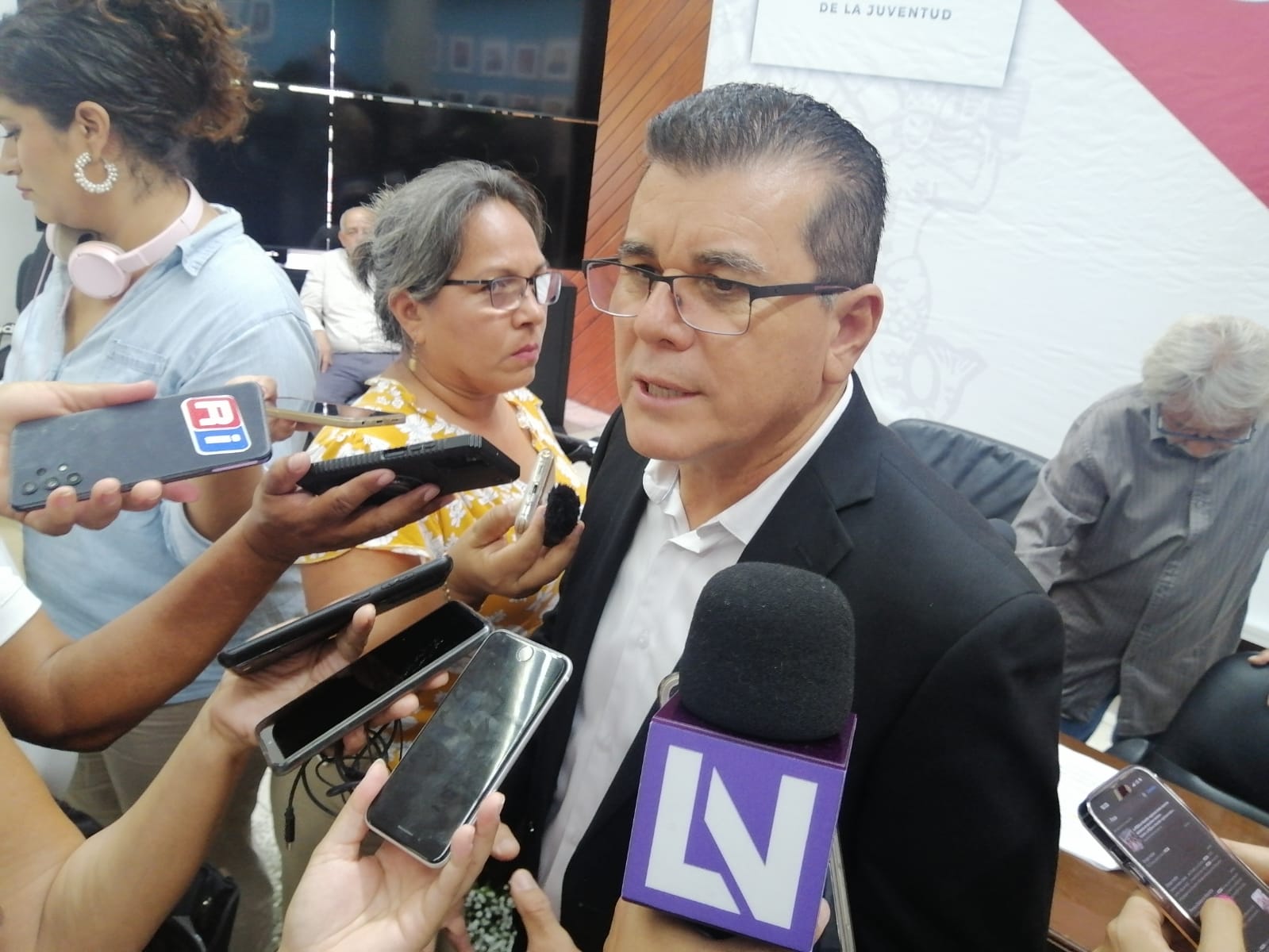 ‘Que se olviden de mí’: Édgar González asegura que no se ‘apuntará’ ante destape de corcholatas en Mazatlán