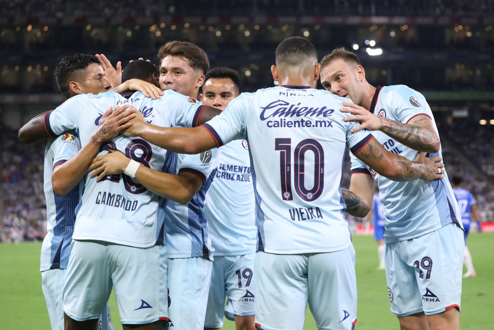 El Cruz Azul vence al Monterrey y suma su primera victoria del Apertura 2023 en la Liga MX