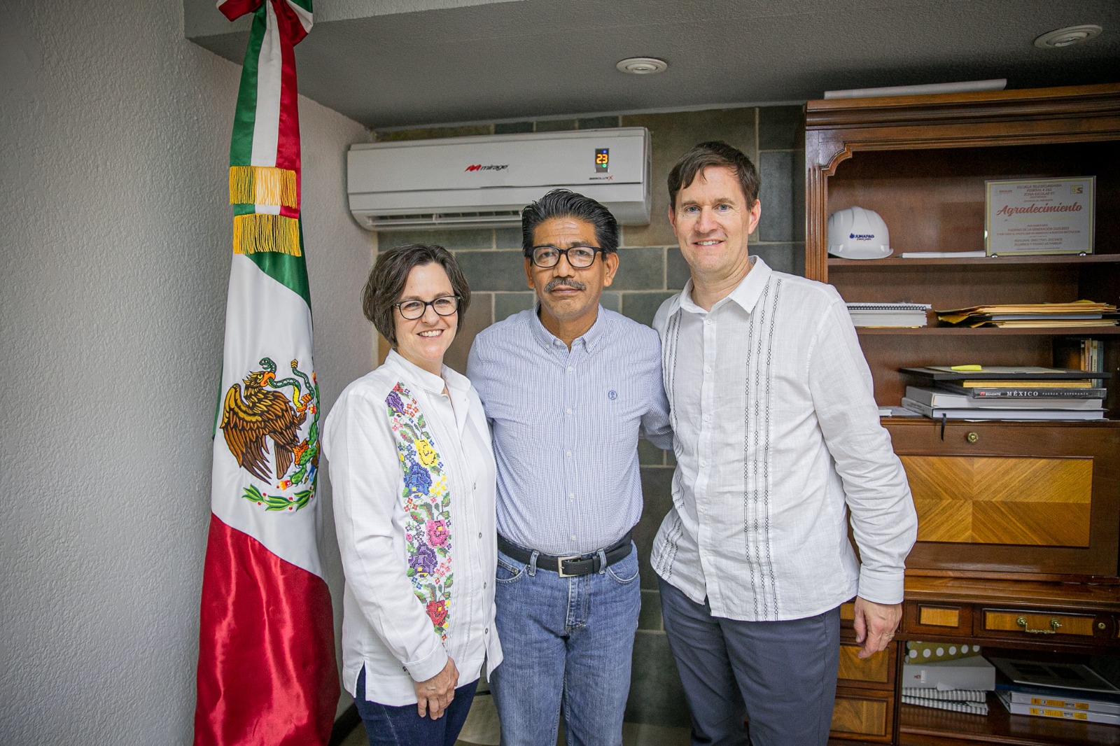 El alcalde Martín Ahumada Quintero recibe a funcionarios del gobierno de Estados Unidos
