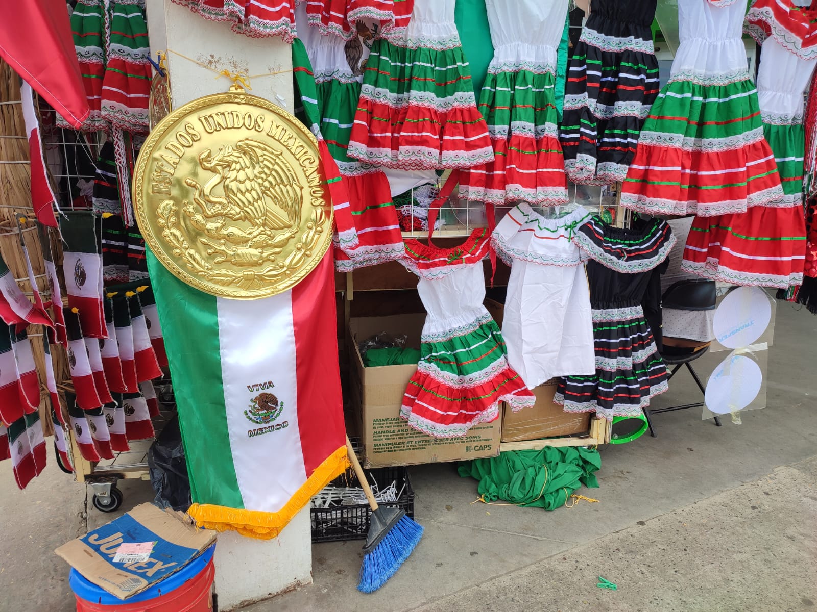 ¡Viva México! Empieza la venta de artículos patrios para este próximo 15 y 16 de septiembre