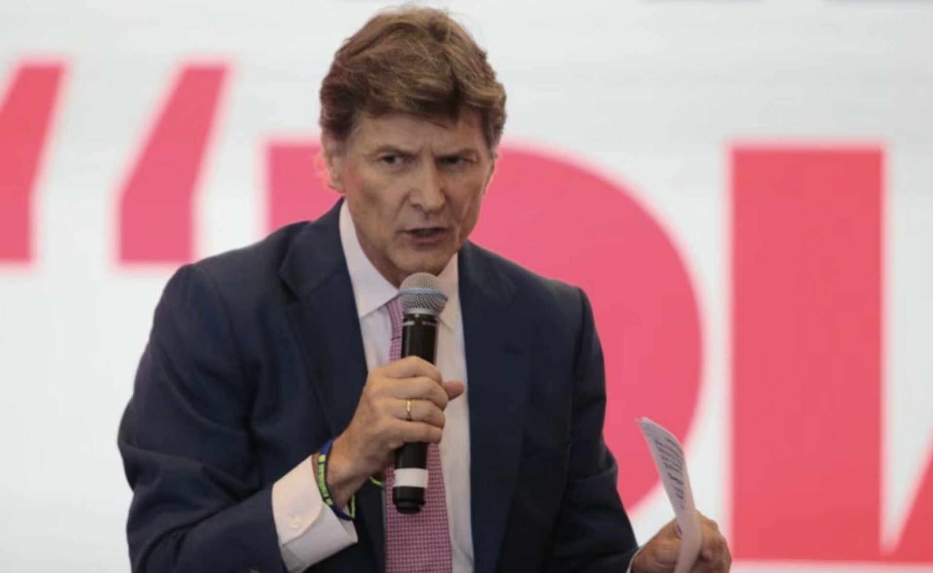 ¿Qué opina López Obrador al llamado de Enrique de la Madrid, a vacunarse contra el ‘virus mortal’ de la 4T?