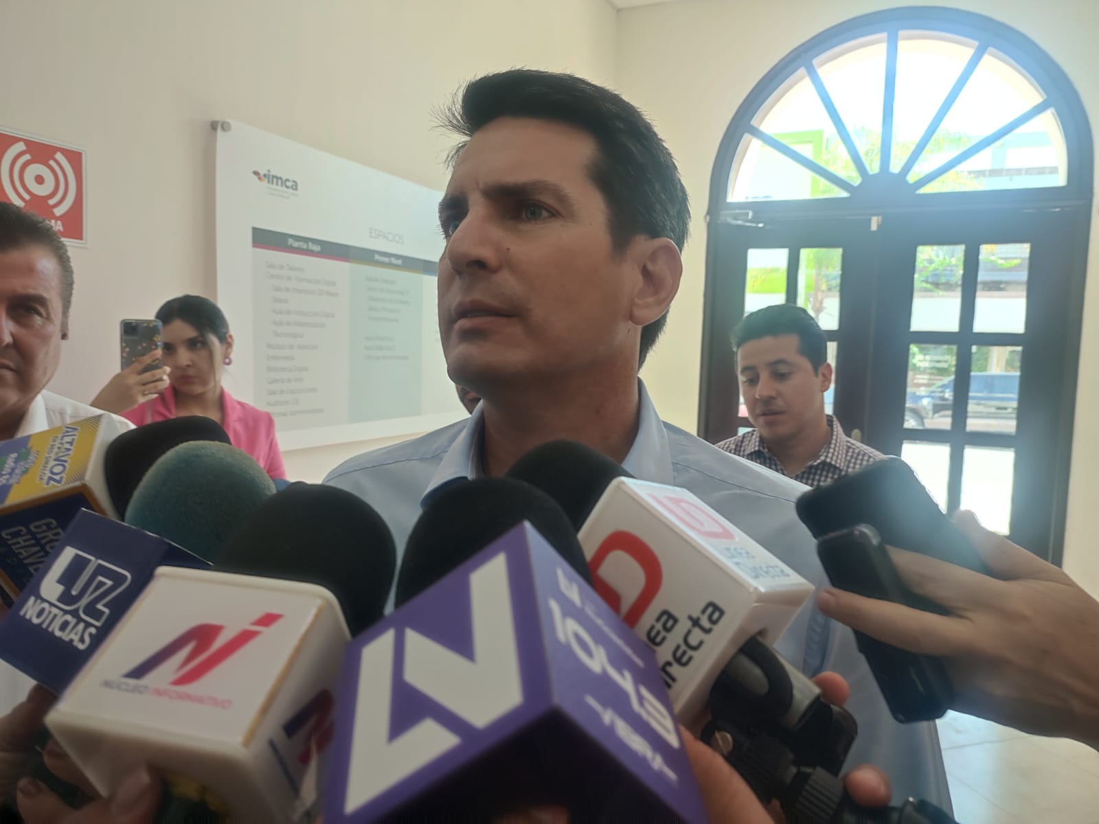 Cierran 10 centros de canjes de uniformes y útiles escolares con anomalías y denuncias de ciudadanos: Economía