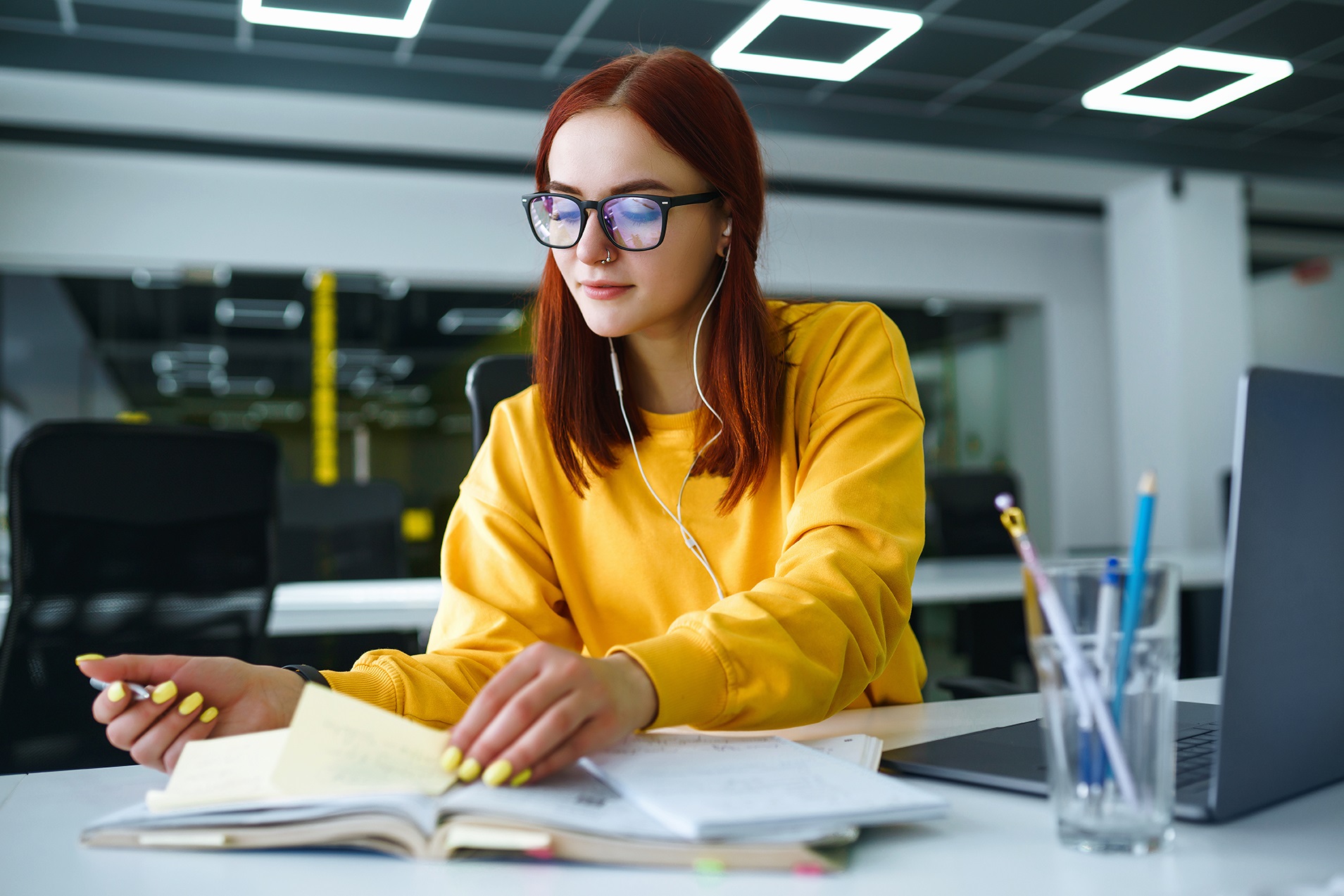 Analizará Sedeco promover el empleo temporal entre estudiantes durante periodo vacacional
