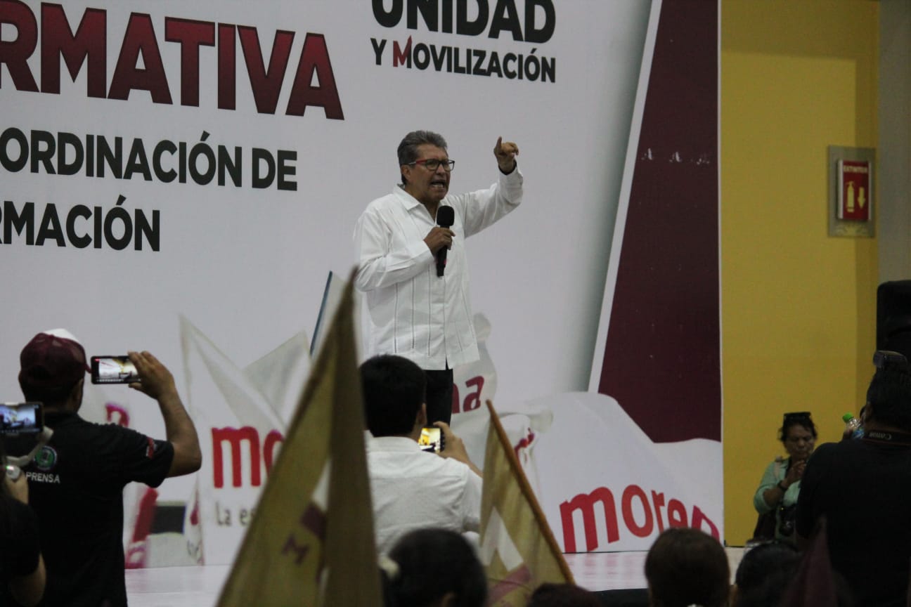 Bajo el lema AMLO, programas sociales y apoyo a Rocha, lleva Ricardo Monreal su asamblea en Mazatlán