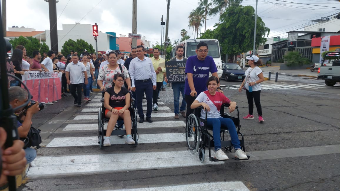 En Mazatlán se planea automatizar pasos seguros para que el peatón elija cuando cruzar las calles