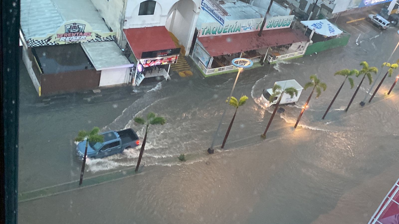 Monzón desata aguacero mañanero en Mazatlán y Concordia, tome precauciones