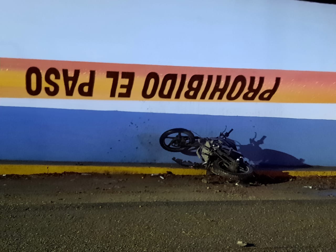 Muere motociclista tras ser arrollado por un vehículo sobre la carretera Navolato-Altata