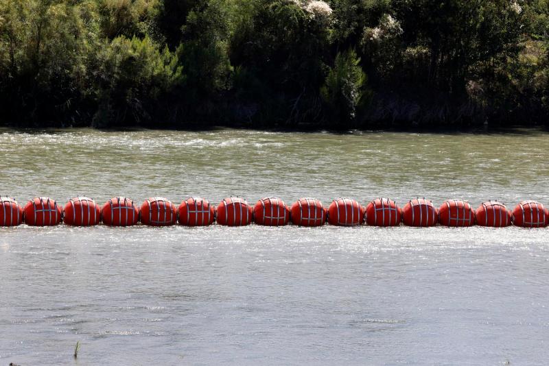 Suman dos las personas sin vida encontradas en el río Bravo, por boyas marinas alambradas por Texas