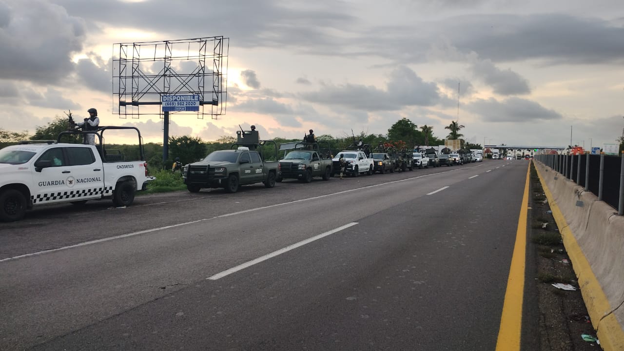 Operativos militares en carreteras de Sinaloa (Los Noticieristas)
