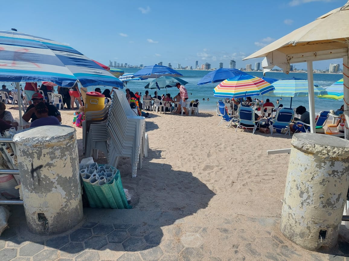 ¿Qué pasa en Playa Pinitos? La contaminación y otros problemas le quitaron la certificación Platino