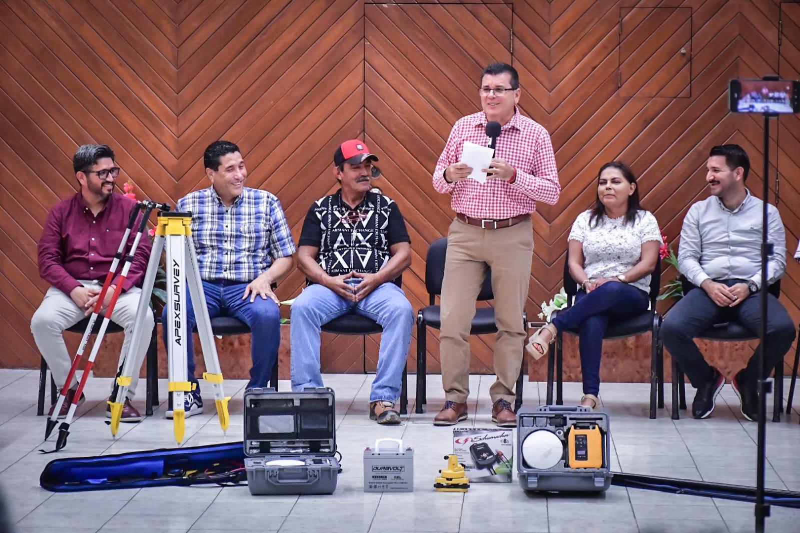 Por primera vez, dirección de Vivienda y Tenencia de la Tierra recibe equipo GPS para coordenadas UTM en Mazatlán