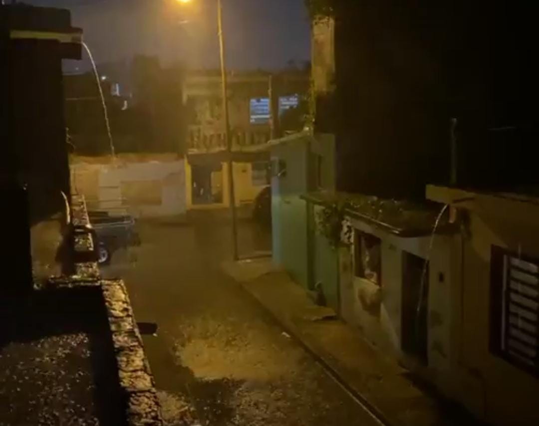 Por segunda ocasión en la semana, lluvias y vientos sorprenden a Mazatlán este martes