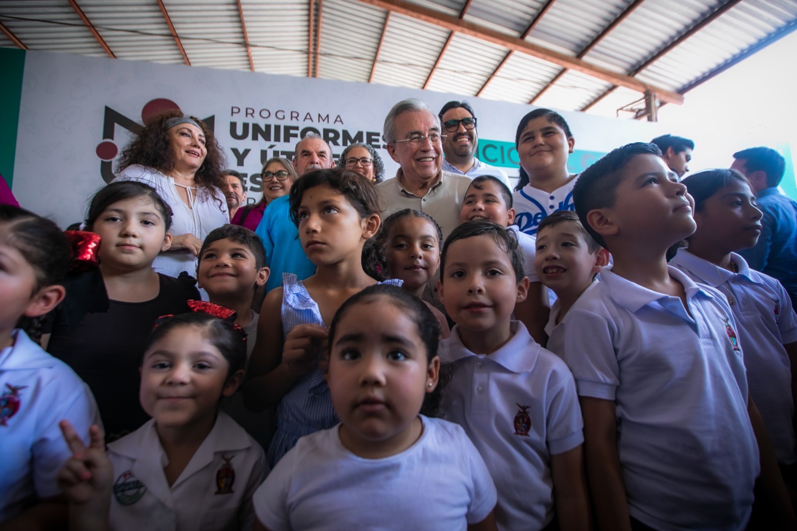 ¿Cuál calor? Se invertirán 13 mdp en compra de mil aires acondicionados para escuelas de Sinaloa