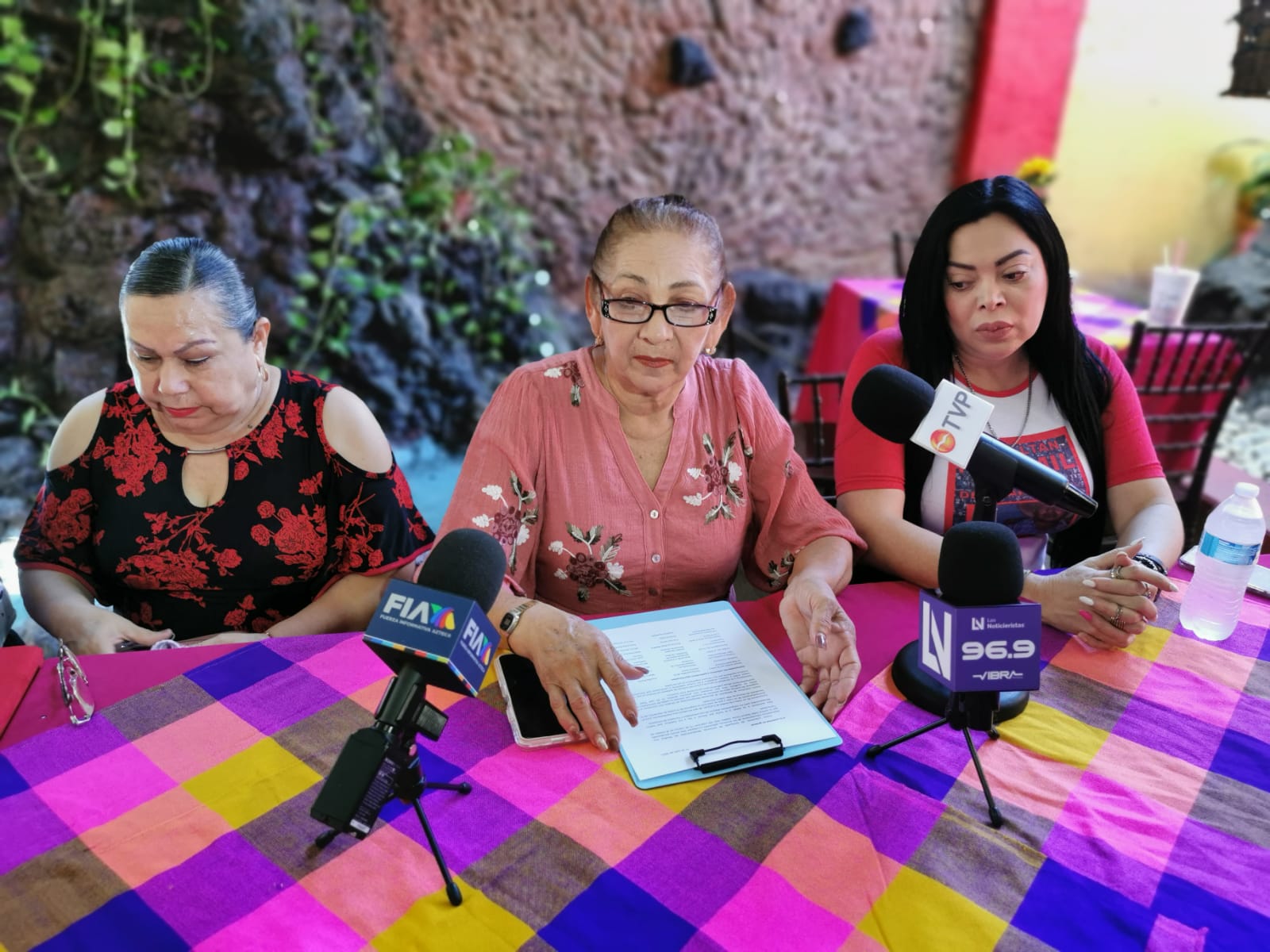 Rastreadoras de Sinaloa se deslindan de la manifestación de Villa Juárez contra la Marina
