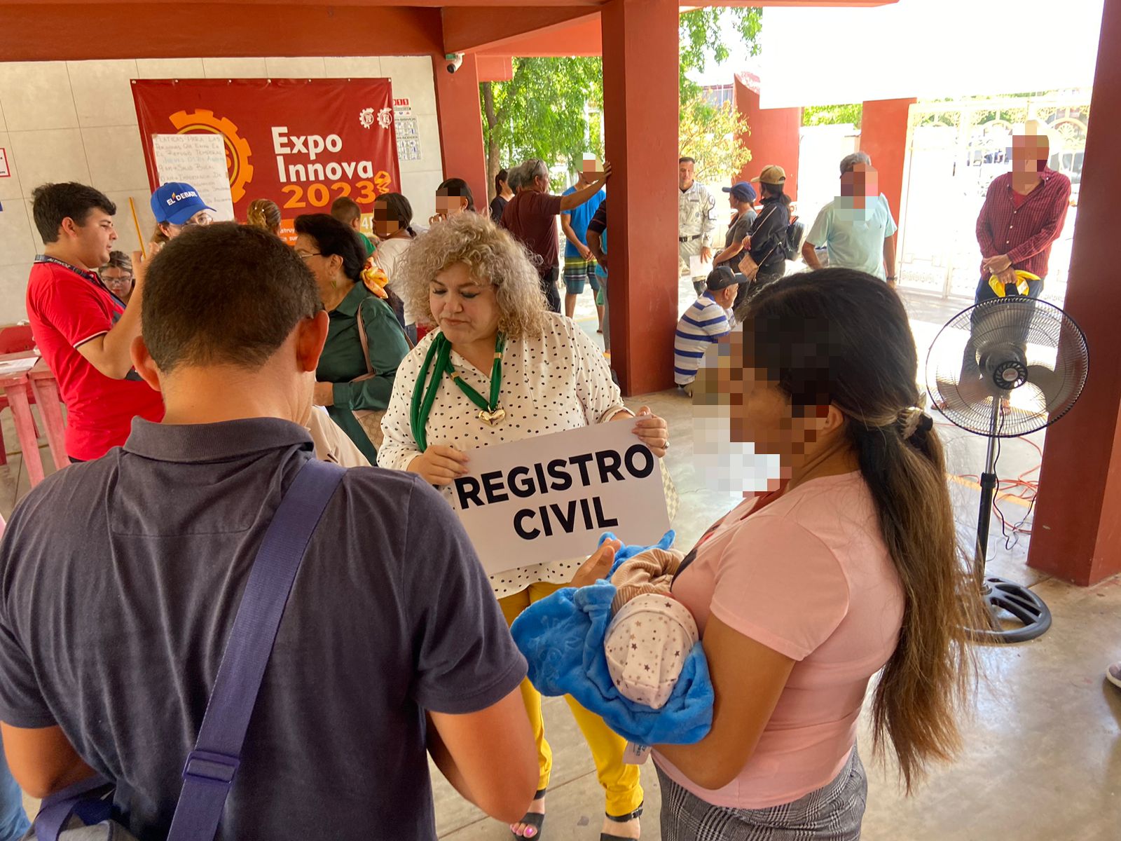 Registran a dos bebés desplazados en el albergue de Guamúchil