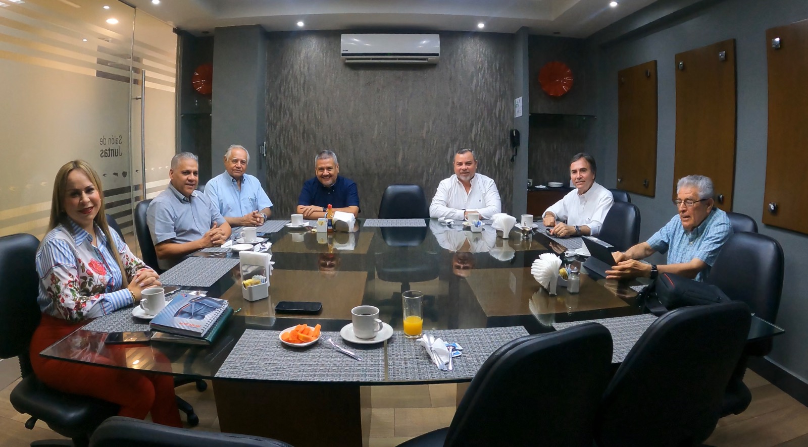 Renuncia de Santiago Creel en la contienda interna del Frente amplio fue razonable: empresarios