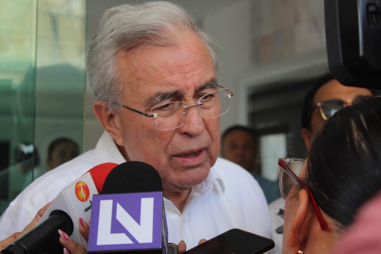 Revira Rocha Moya a intenciones del PRI en Sinaloa de interponer amparo por nuevos libros de texto