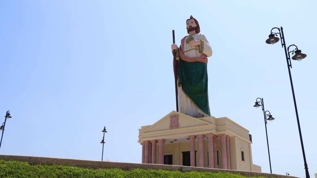 ¡Dejan 200 veladoras al día! Sin inaugurarse, el mirador de Badiraguato ya es visitado por creyentes de San Judas