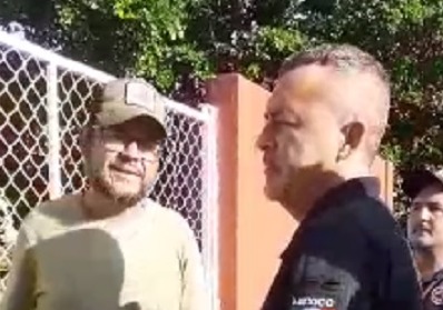 Video: Se llevan a barandilla a Alejandro Pimentel, exlíder del Stashag en Guasave