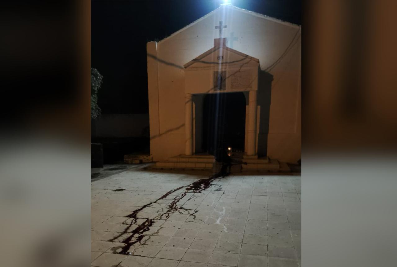 Tras presuntamente matar a su exmujer y excuñado en Escuinapa, se quita la vida de un balazo en la puerta de una capilla