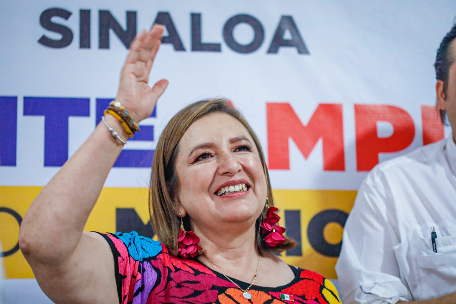 Al ritmo de la banda sinaloense, reciben en el PRI a Xóchitl Gálvez