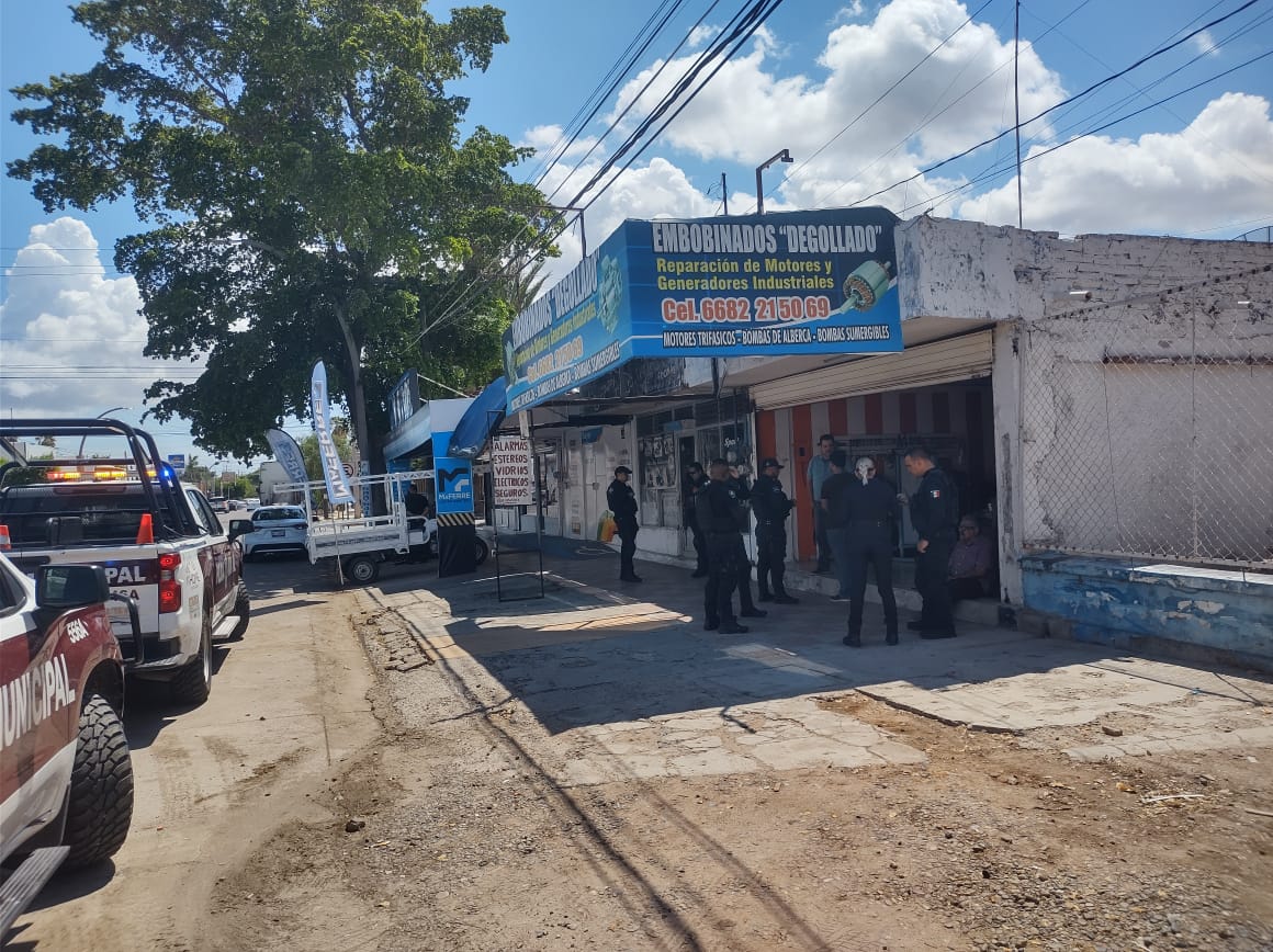 Por no arreglarle una motobomba, cliente acuchilla a tres trabajadores de taller mecánico en Los Mochis
