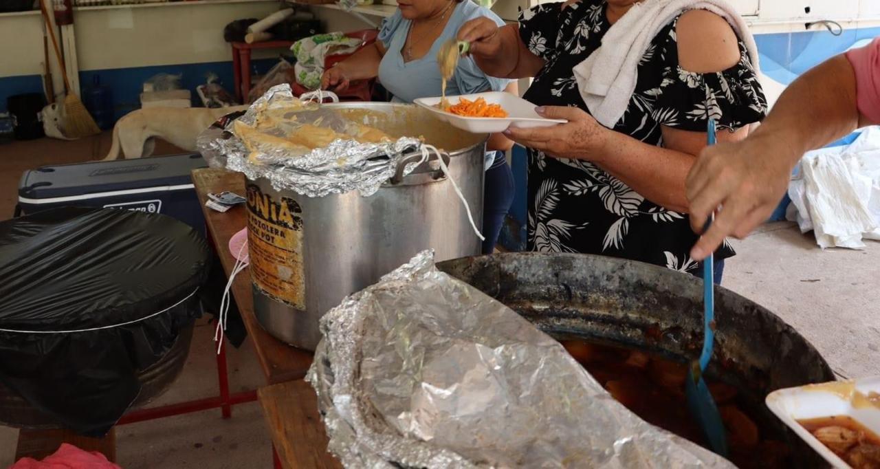 ¿Fue la barbacoa? Se intoxican al menos 30 desplazados en albergue de Guamúchil