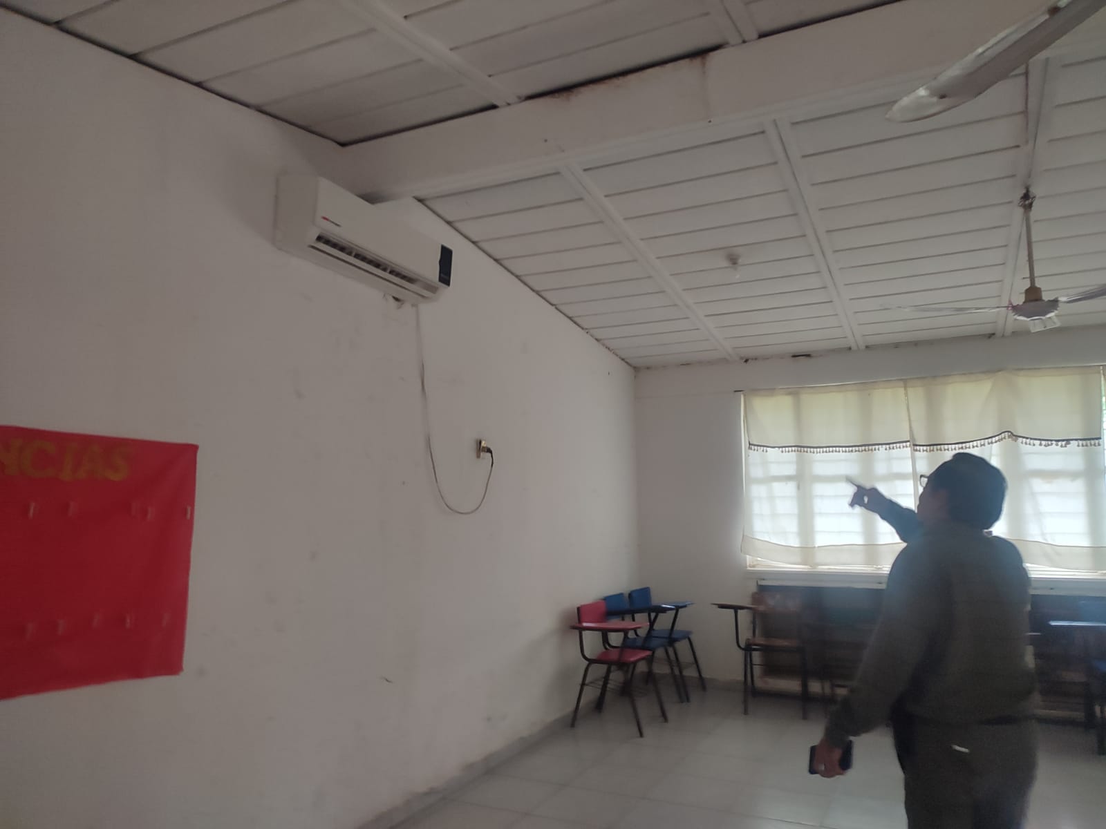 ‘La escuela se está quedando sin niños’; habitantes de Las Brisas mandan a sus hijos a planteles de otras comunidades