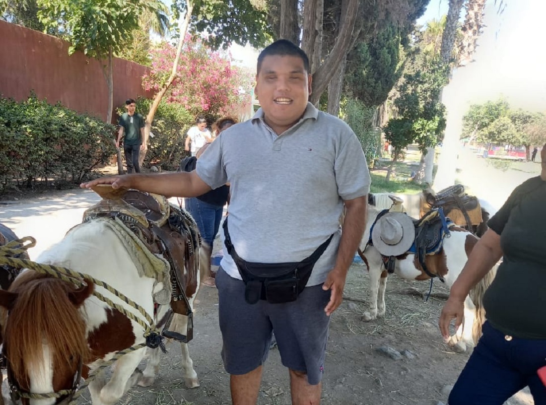 Reprueba alcalde de Ahome robo contra joven invidente, ofrece ayudarlo en lo que se pueda