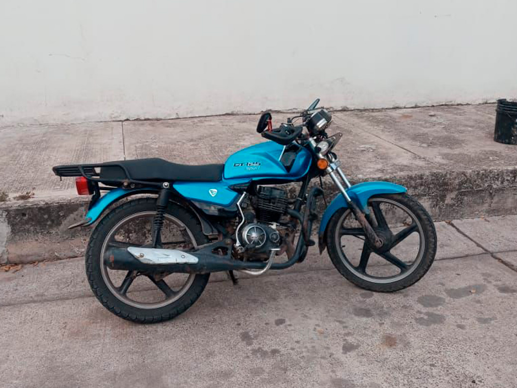 Dos vehículos robados en Estados Unidos y una motocicleta son recuperadas por policía Élite en Culiacán