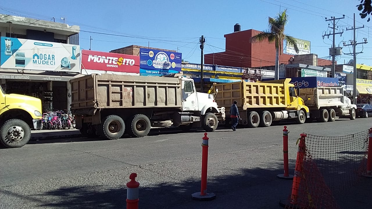 ¡Aguas! Multarán a quien tire escombro en lugares no permitidos de Mazatlán