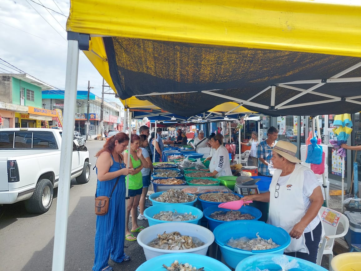 De perlas les va a las changueras de Mazatlán, aumentan ventas de camarón hasta 70 por ciento